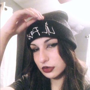 Meet your Posher, Caitlin